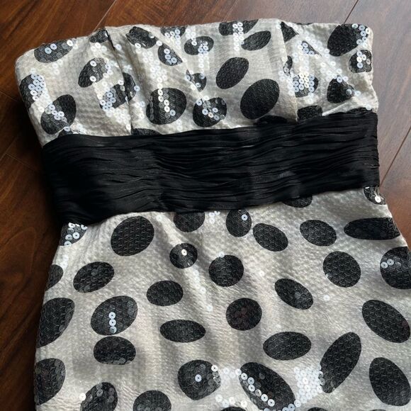 La Femme sequined, printed cocktail dress w/ black waistband + strapless bodice - Picture 6 of 13